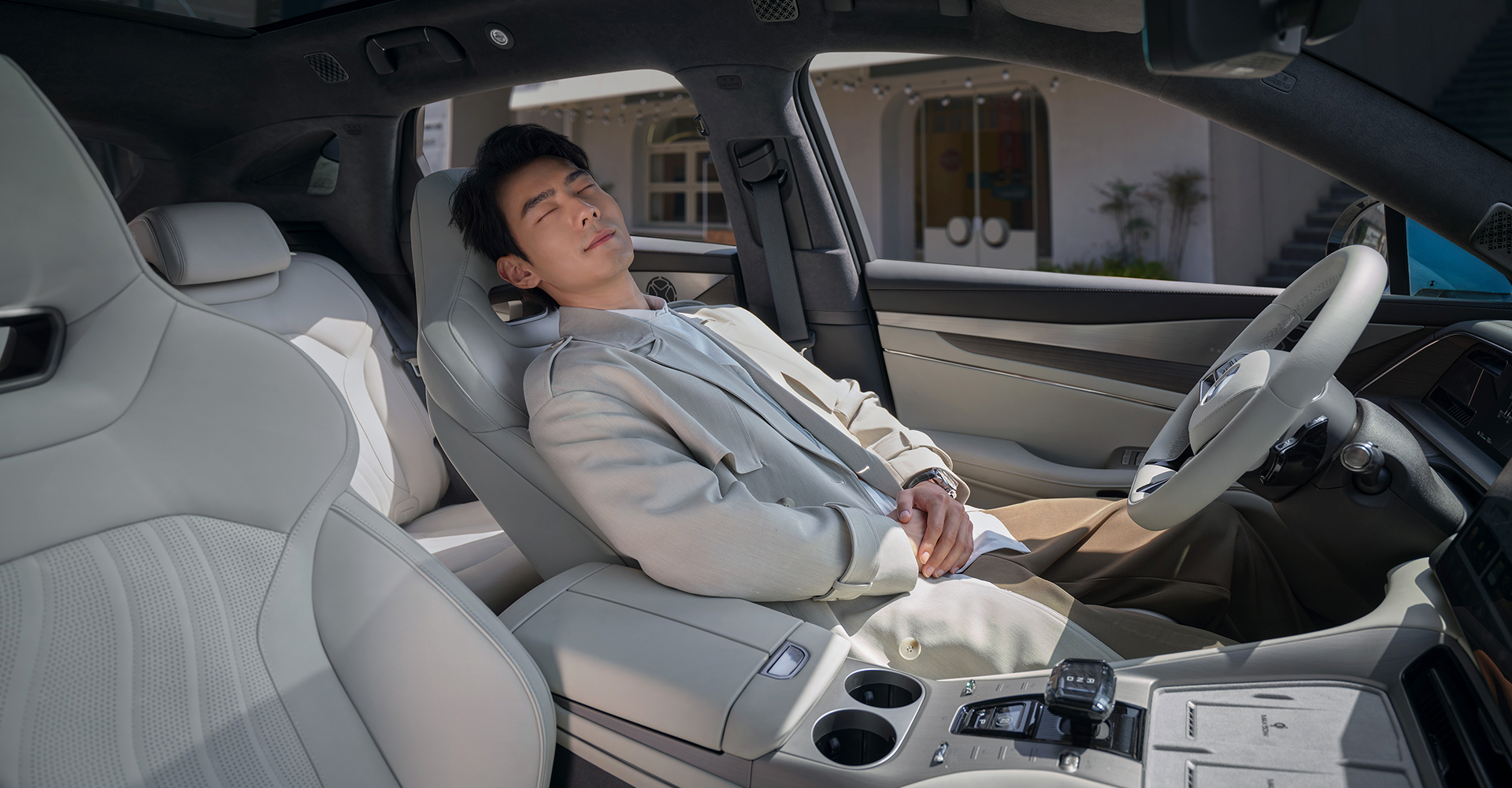 5D云感人体工学座椅